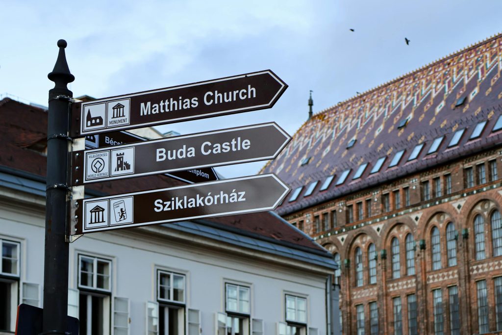 Navigating Credit Card Options in Hungary: A Comprehensive Guide to OTP, K&H, and More - Cartões de credito da Hungria