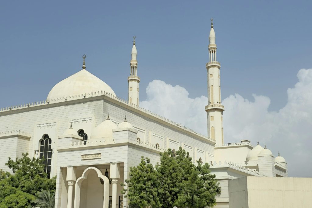 Navigating Islamic Finance: How to Secure a Loan with Dubai Islamic Bank and Other Institutions - Como solicitar empréstimo nos Emirados Árabes