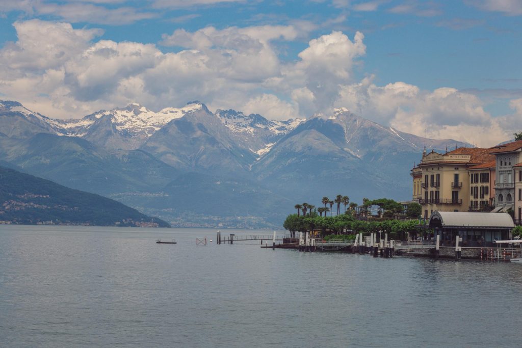 Navigating Personal Finance in Latvia: A Comprehensive Guide to Loans with 4finance, Luminor Bank, and More - Como solicitar empréstimo na Letônia