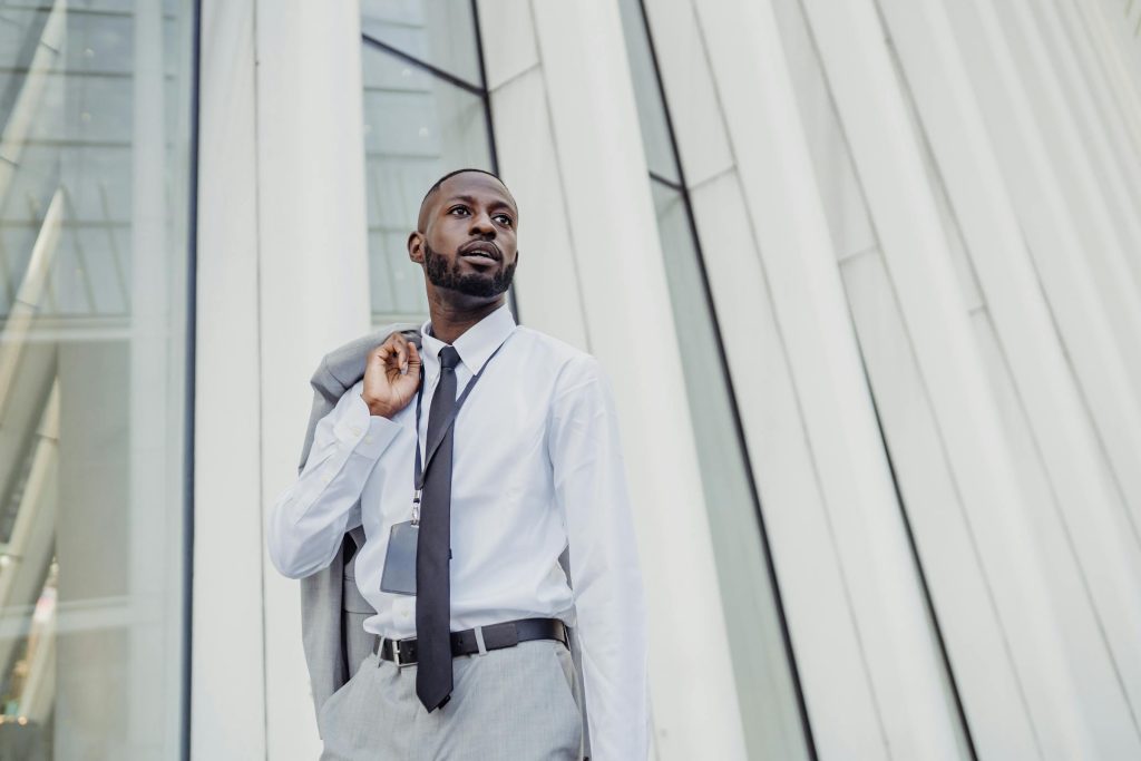 Building Your Career in Greece: Exploring Opportunities at Top Financial Institutions and Corporations - Melhores oportunidades de emprego na Grécia