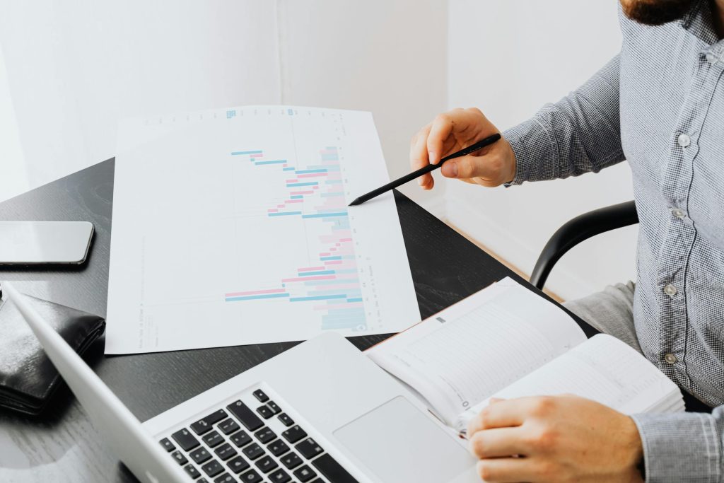 Navigating the Job Market: Insights into Leading Companies Like U.S. Steel and Schaeffler in Slovakia - Melhores oportunidade de emprego na Eslováquia